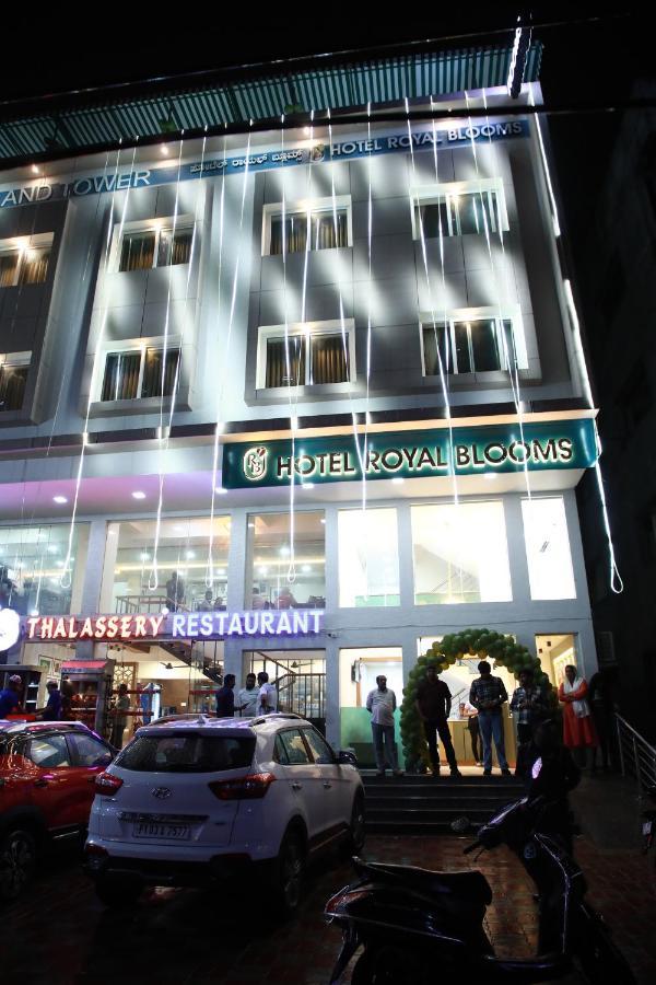 Hotel Royal Blooms Bangalore Exterior photo
